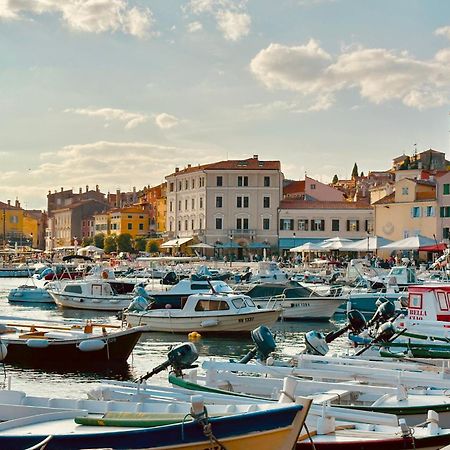 Studios Notte Sul Porto Rovinj Exterior photo