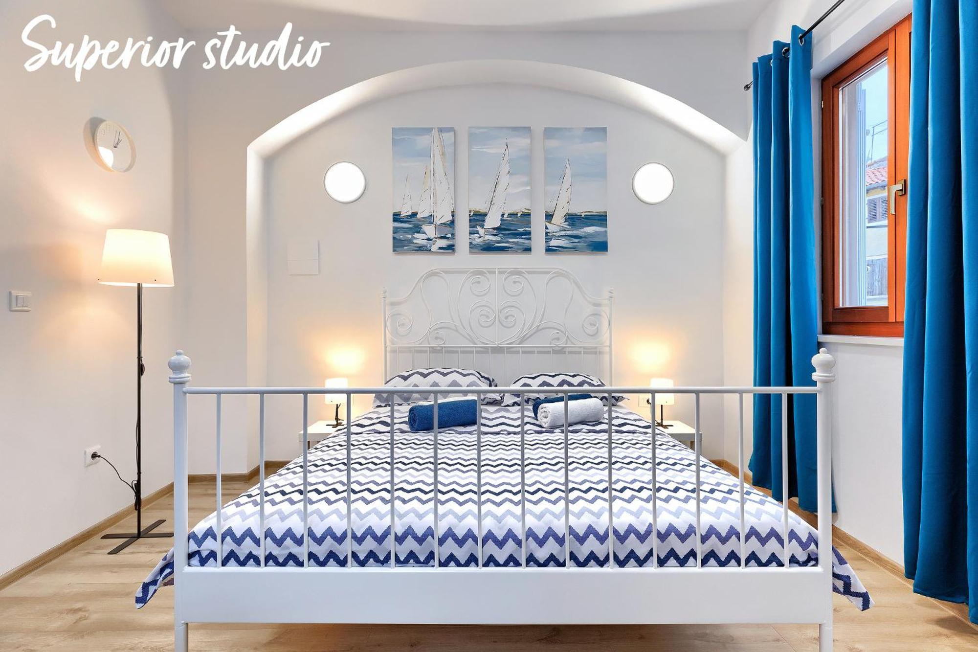 Studios Notte Sul Porto Rovinj Exterior photo